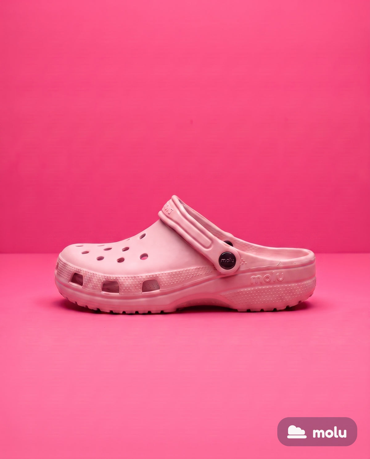 Babuche molu Clássico rosa sem pingentes, visto de lado